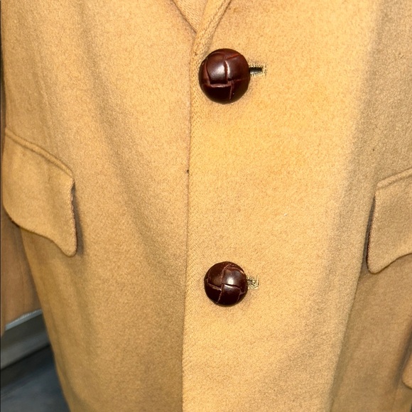 Elegant Men's Camel Blazer - Picture 3 of 7